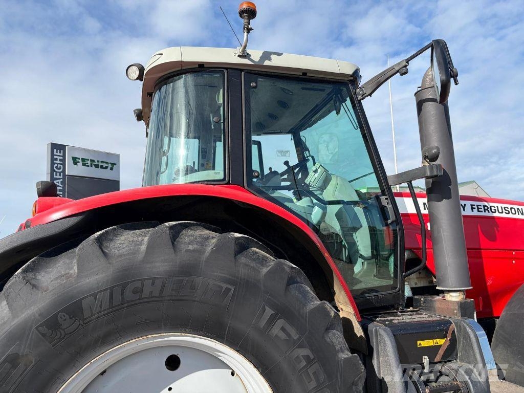 Massey Ferguson 8460 Dyna-VT Traktorit