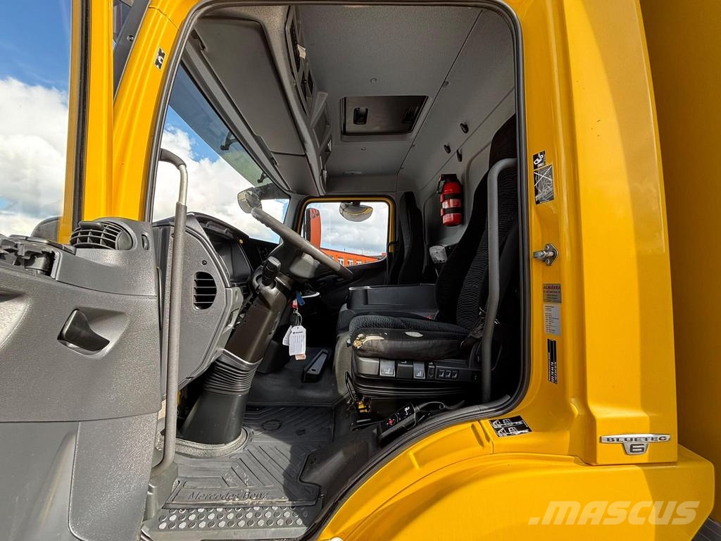 Mercedes-Benz Atego 1218 4x2 شاحنات ذات هيكل صندوقي