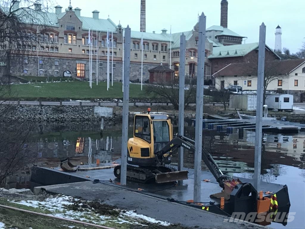 Flexi Barge / Pråm / Ponton 9 meter, nyhet stödben Tööpaadid / pargased