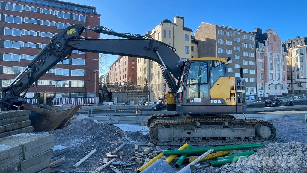 Volvo ECR235EL 履带挖掘机