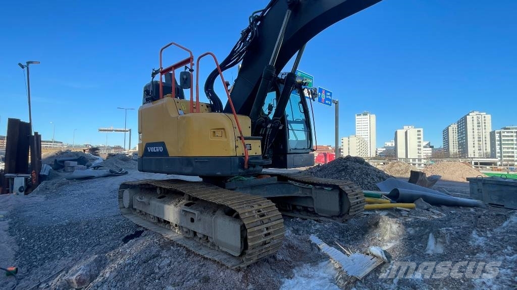 Volvo ECR235EL 履带挖掘机
