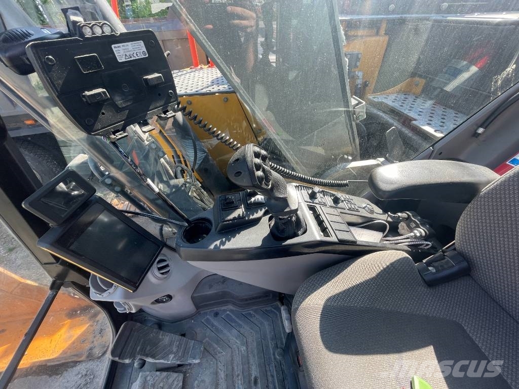 Volvo ECR235EL 履带挖掘机