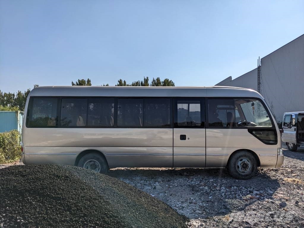 Toyota Coaster Bus 迷你巴士