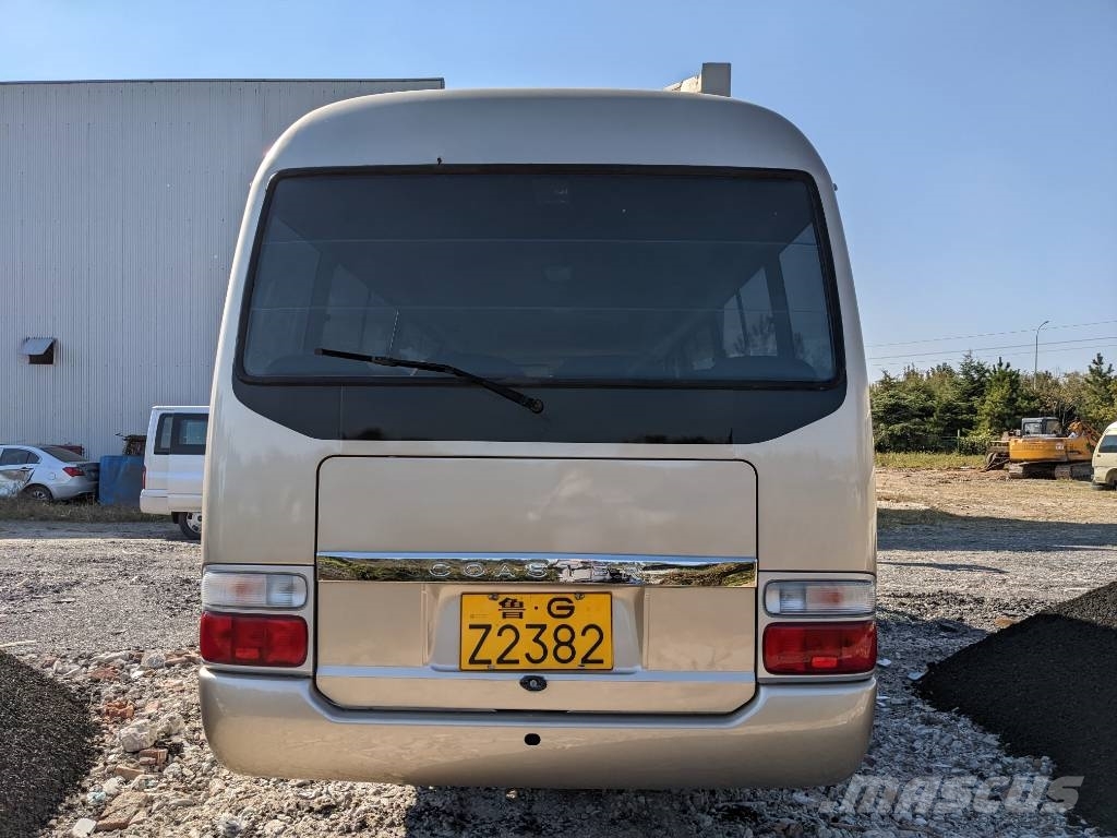 Toyota Coaster Bus 迷你巴士