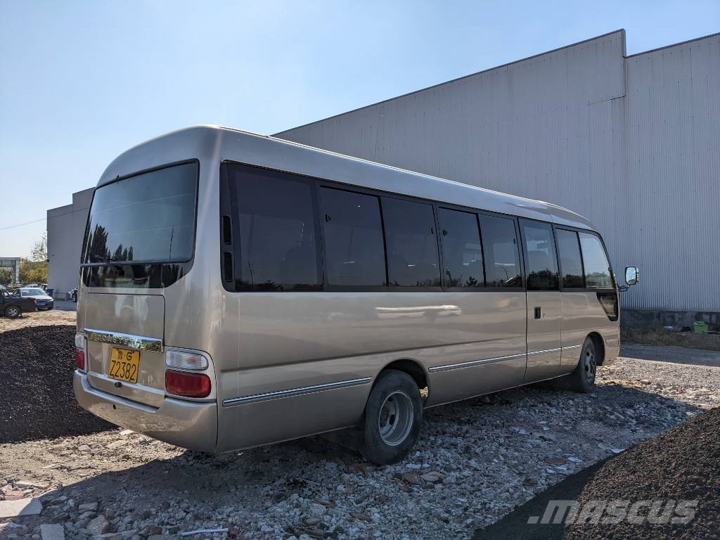 Toyota Coaster Bus 迷你巴士