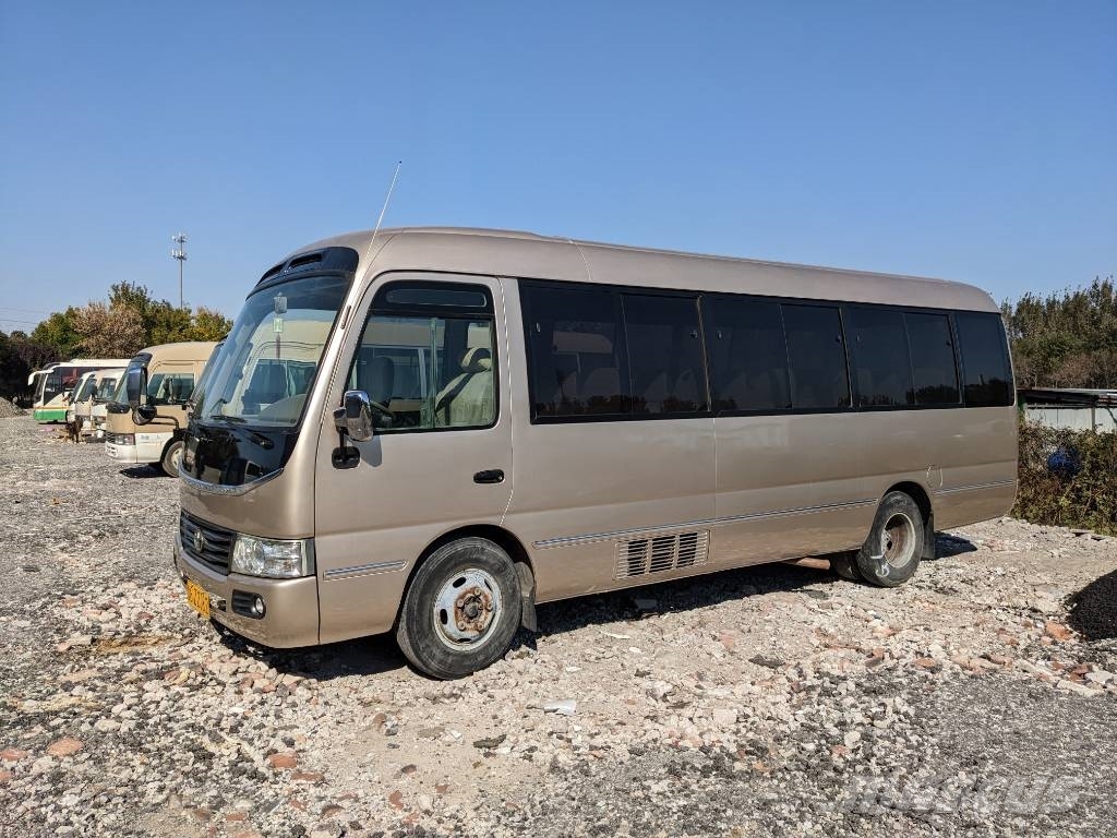 Toyota Coaster Bus 迷你巴士