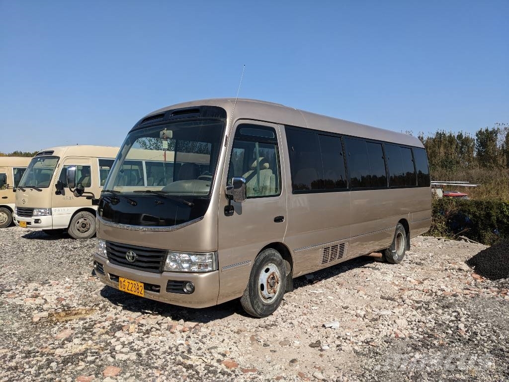 Toyota Coaster Bus 迷你巴士