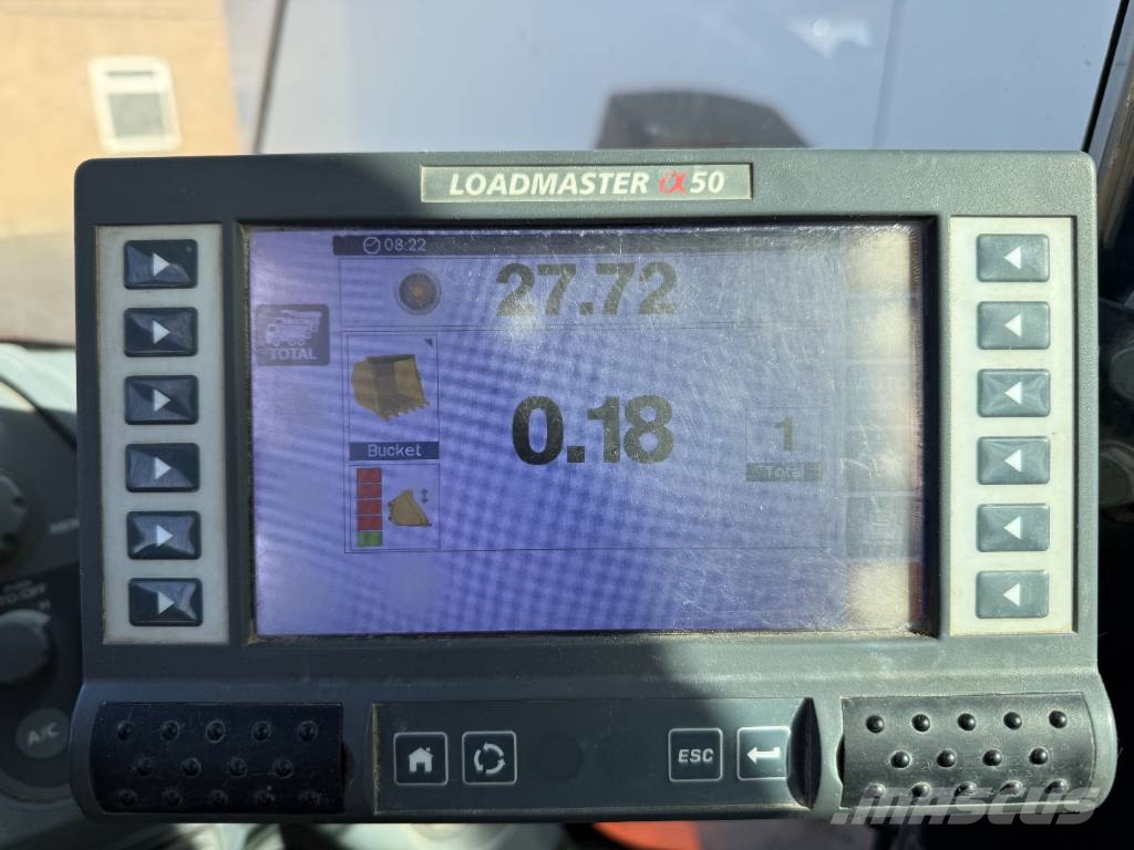 Hitachi ZW250-6 - CDC / 3rd Function / Auto Greasing Iekrāvēji uz riteņiem