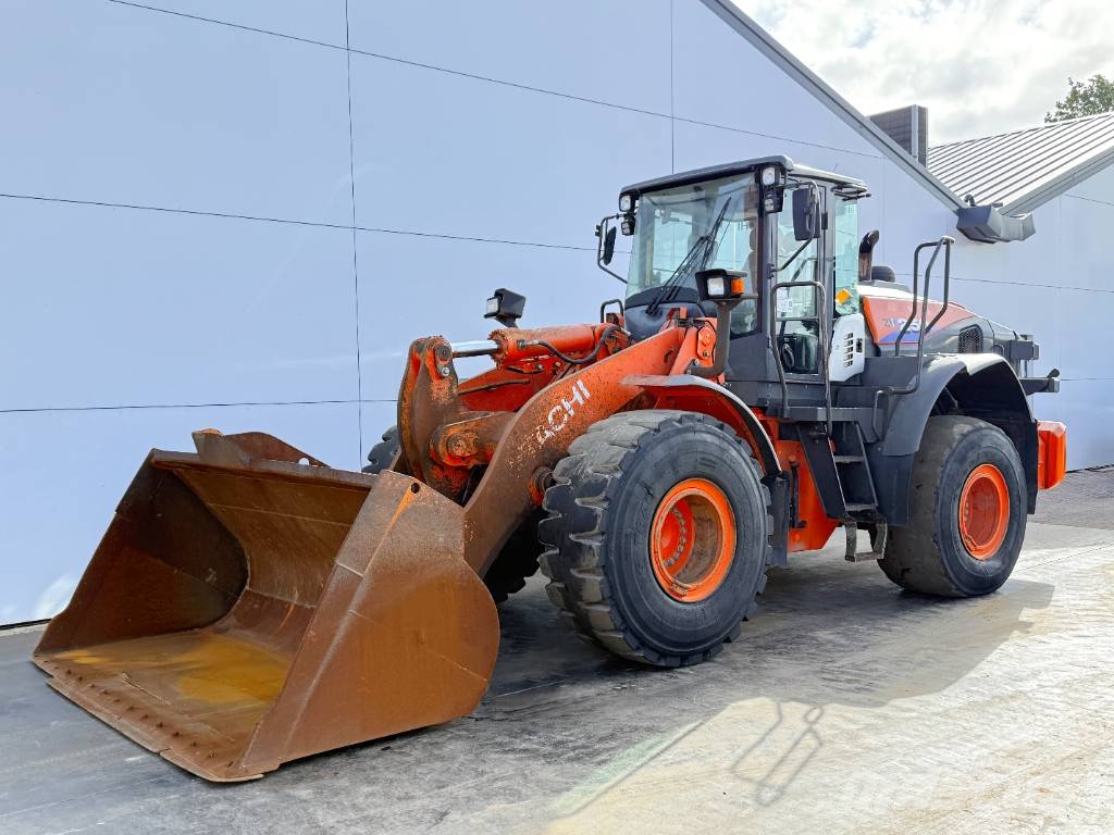Hitachi ZW250-6 - CDC / 3rd Function / Auto Greasing Iekrāvēji uz riteņiem