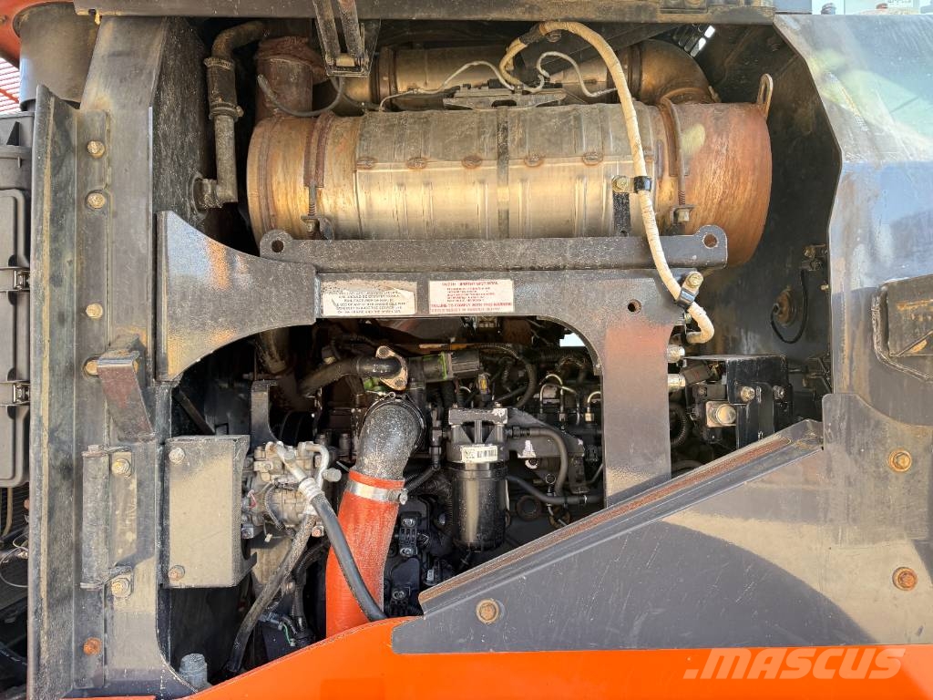 Hitachi ZW250-6 - CDC / 3rd Function / Auto Greasing Iekrāvēji uz riteņiem