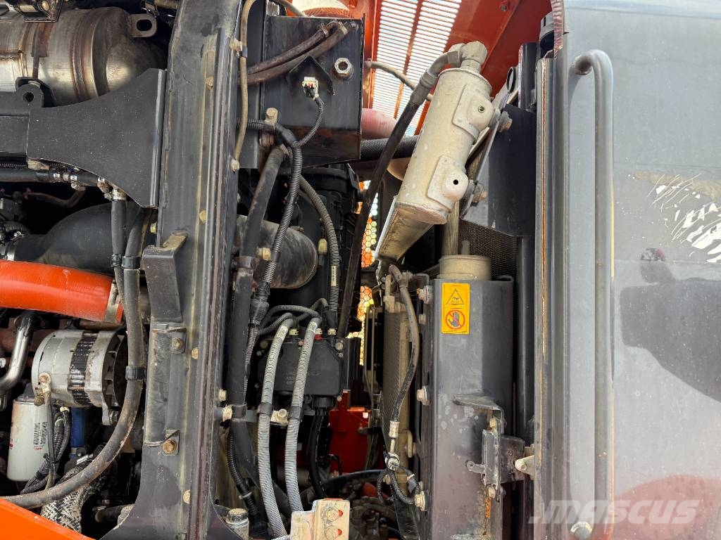 Hitachi ZW250-6 - CDC / 3rd Function / Auto Greasing Iekrāvēji uz riteņiem