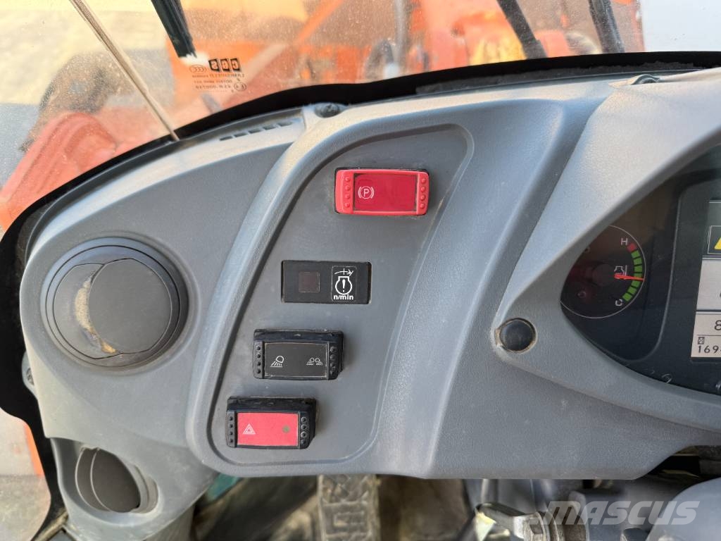 Hitachi ZW250-6 - CDC / 3rd Function / Auto Greasing Iekrāvēji uz riteņiem
