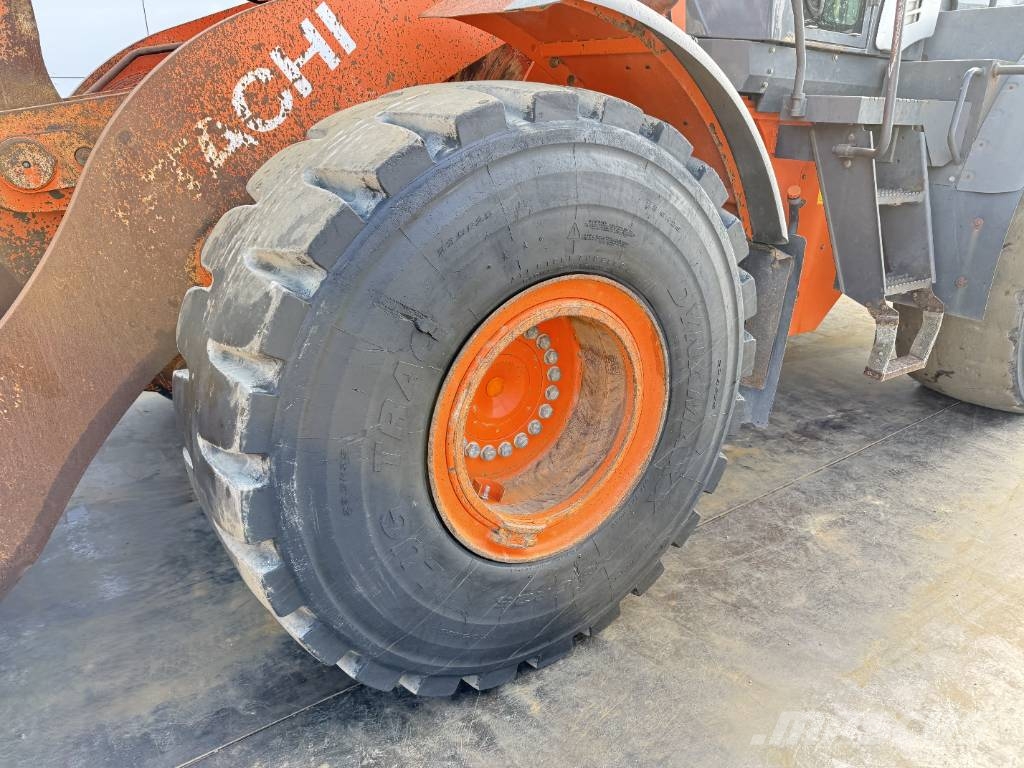 Hitachi ZW250-6 - CDC / 3rd Function / Auto Greasing Iekrāvēji uz riteņiem