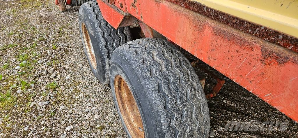 Krone Turbo 3200 セルフローディングトレーラー