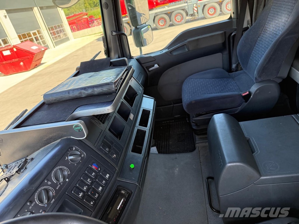 MAN TGA 26.400 + Palfinger PK 16502 + Schwarzmüller Kranwagen