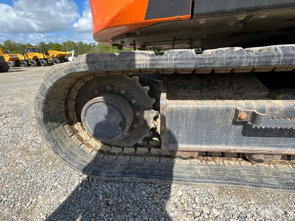 Develon DX 85 R Crawler excavators