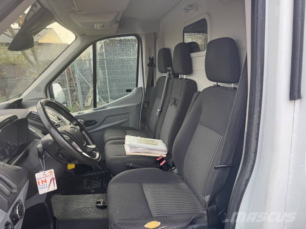 Ford Transit Lieferwagen