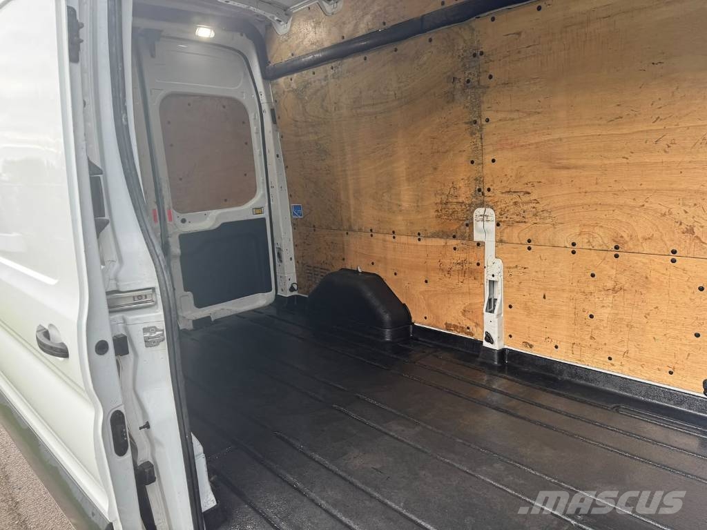 Ford Transit Lieferwagen