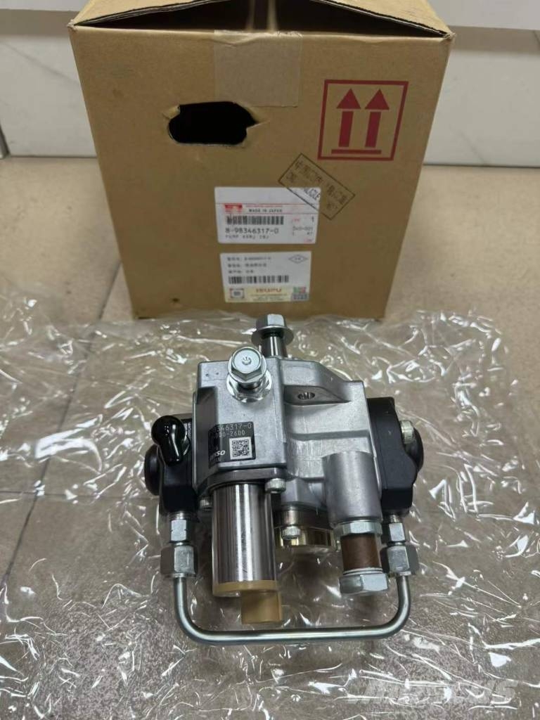 Isuzu 4HK1 fuel pump 发动机