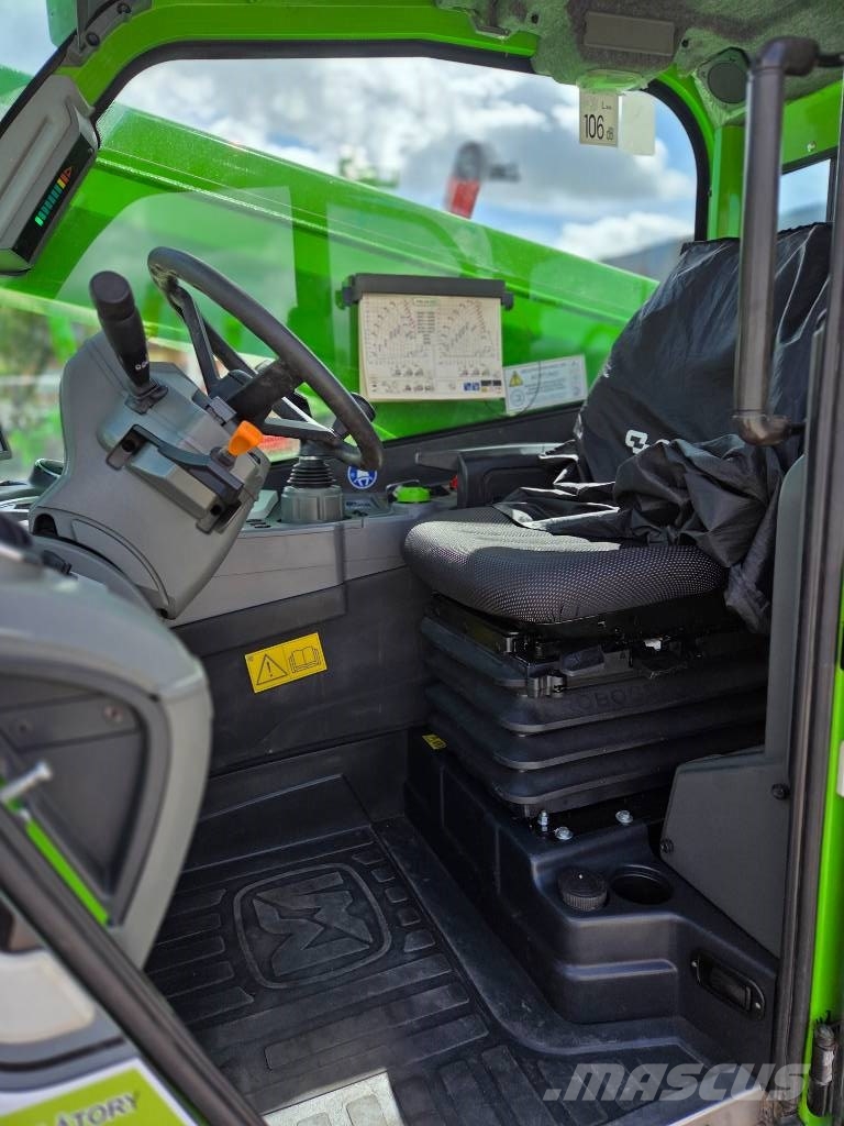 Merlo MERLO  P40.13  a P40.13PLUS 伸縮臂操作車