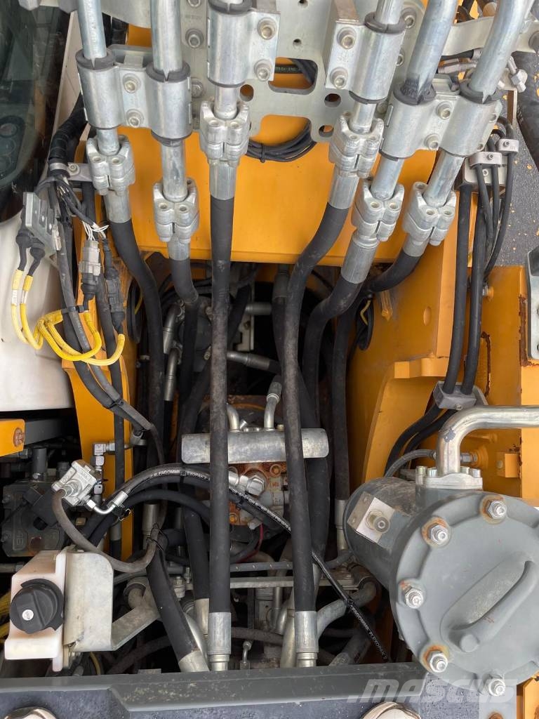 Liebherr R 926 SLC Raupenbagger