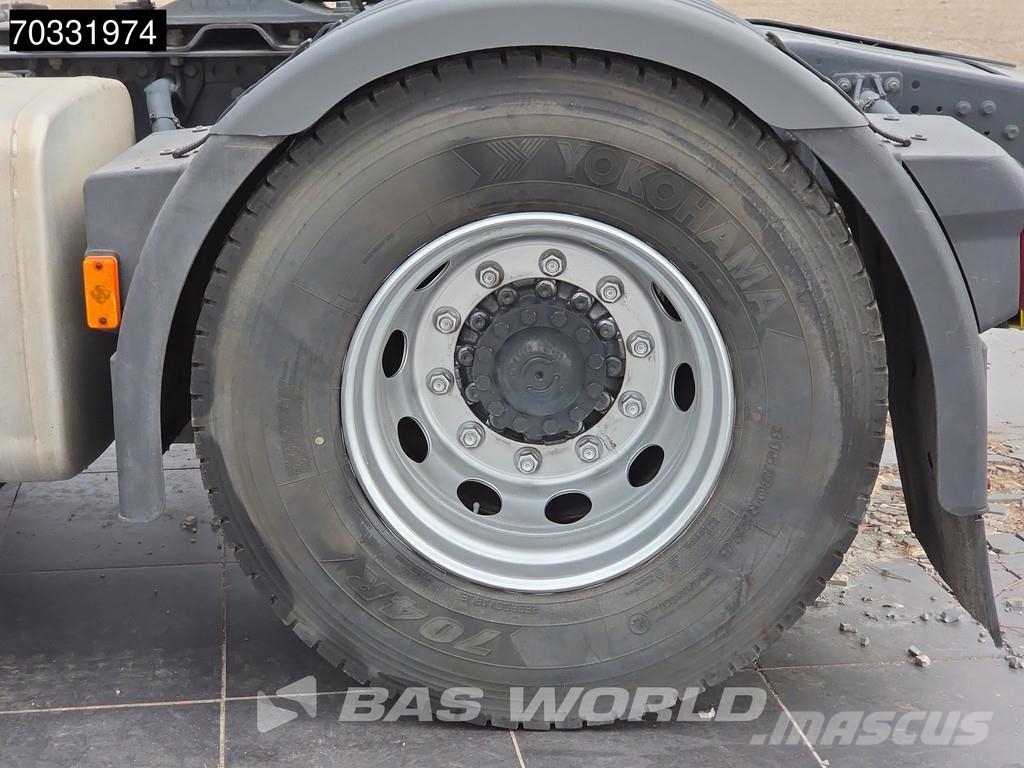 Iveco S-Way 510 4X2 Retarder 2x Tanks ADR Standklima ACC Sattelzugmaschinen