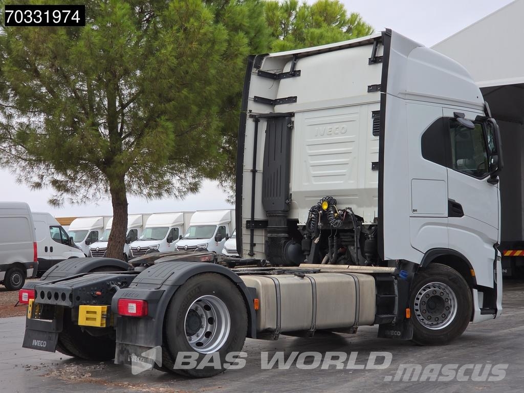 Iveco S-Way 510 4X2 Retarder 2x Tanks ADR Standklima ACC Sattelzugmaschinen