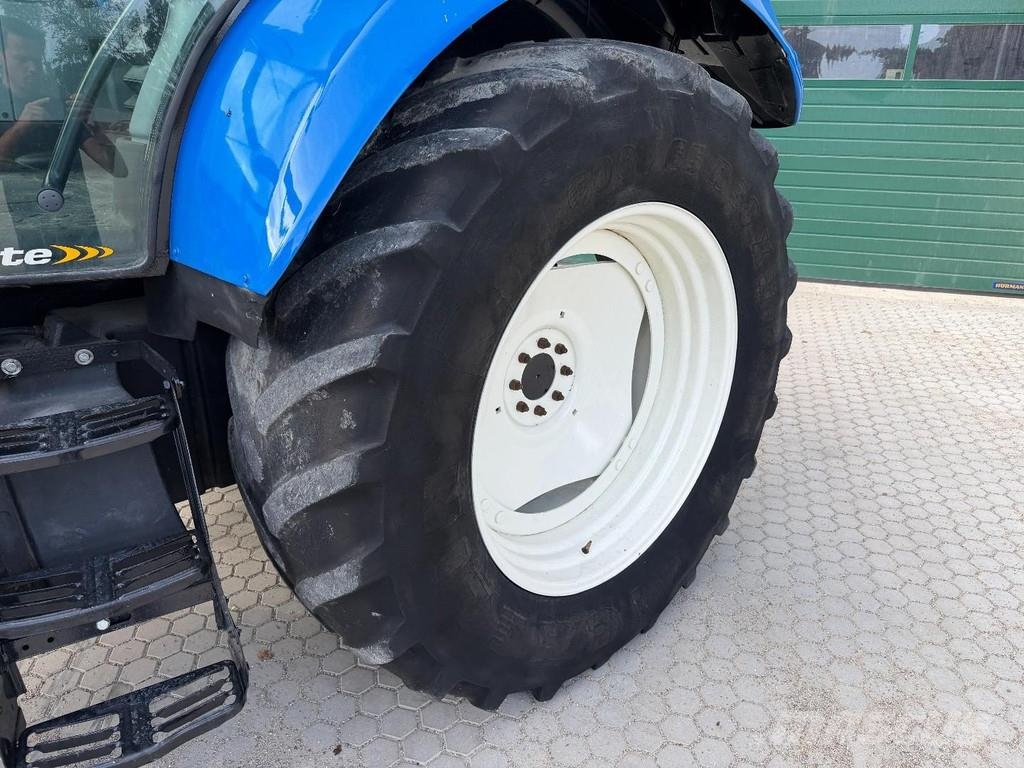 New Holland T6050 Tractoren