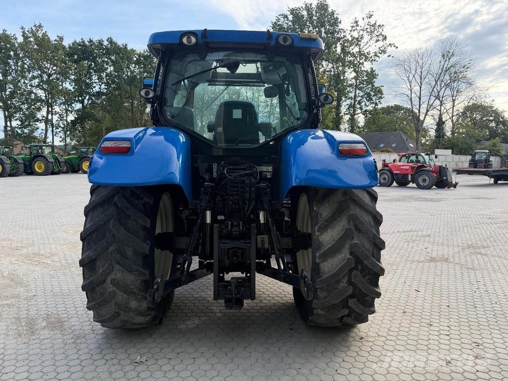 New Holland T6050 Tractoren