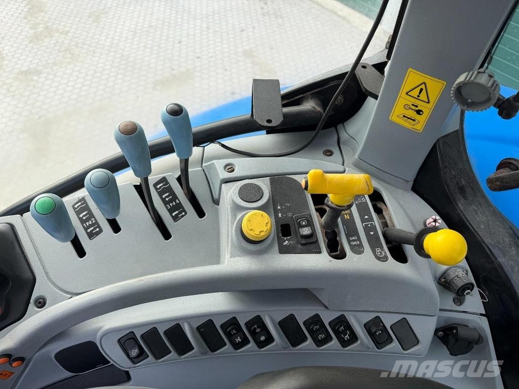 New Holland T6050 Tractoren