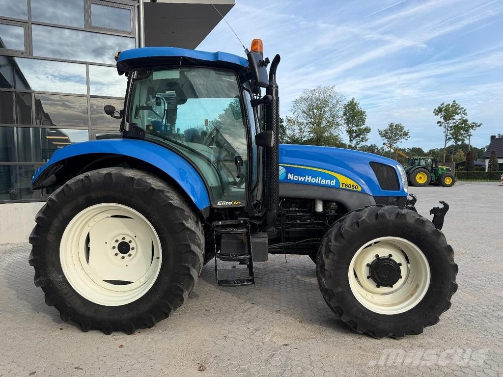 New Holland T6050 Tractoren