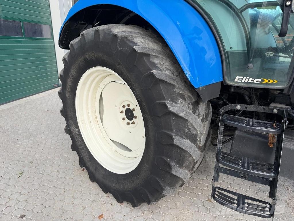 New Holland T6050 Tractoren