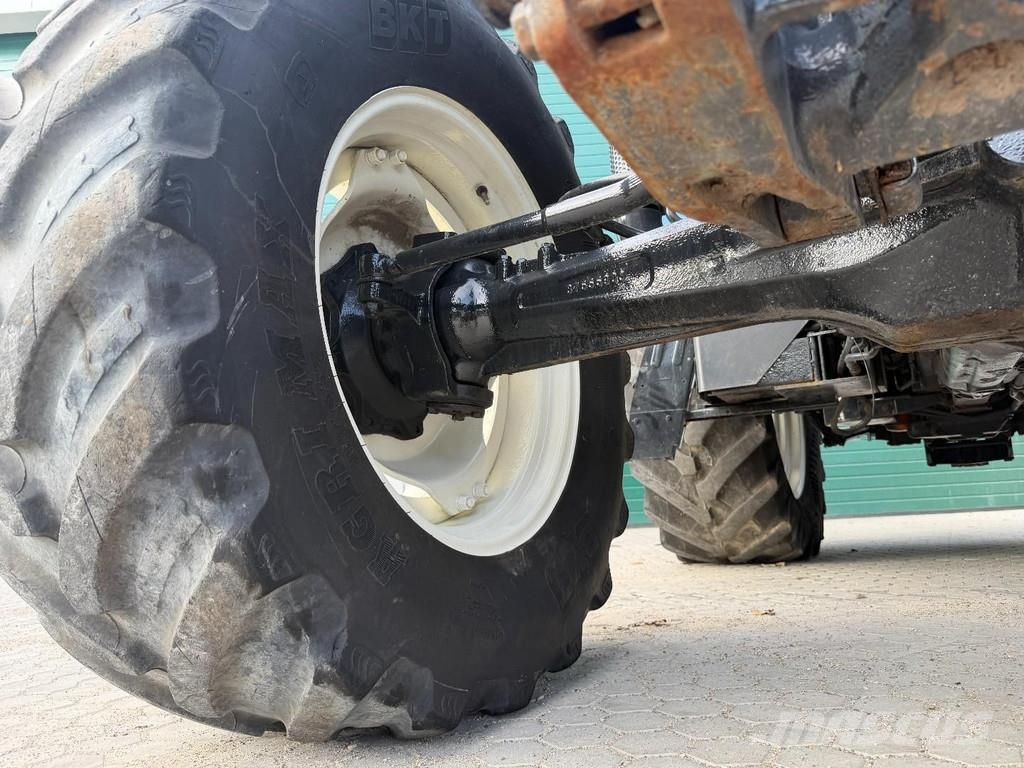 New Holland T6050 Tractoren