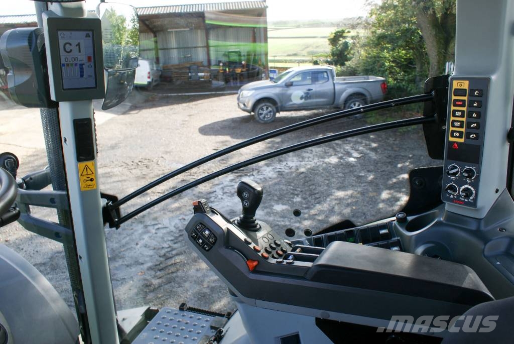 CLAAS Axion 830 CIS Tractors