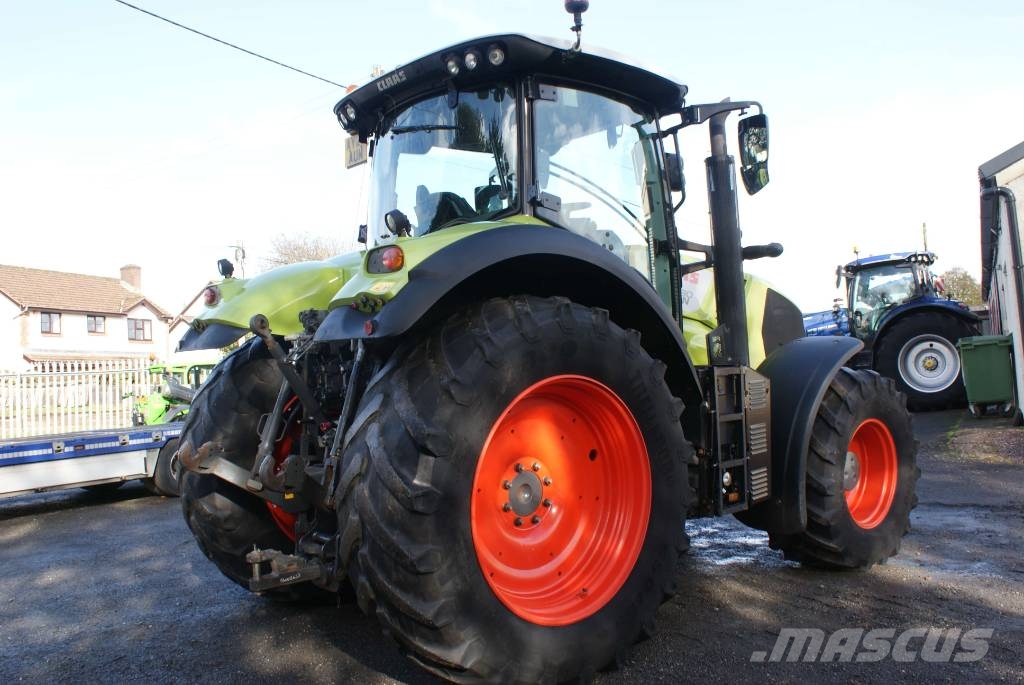 CLAAS Axion 830 CIS Tractors
