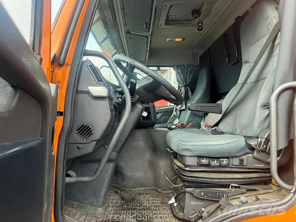 Volvo FM 330 6X2 DHOLLANDIA 2000 KG LAST STEERING AXLE C Pritsche & Plane