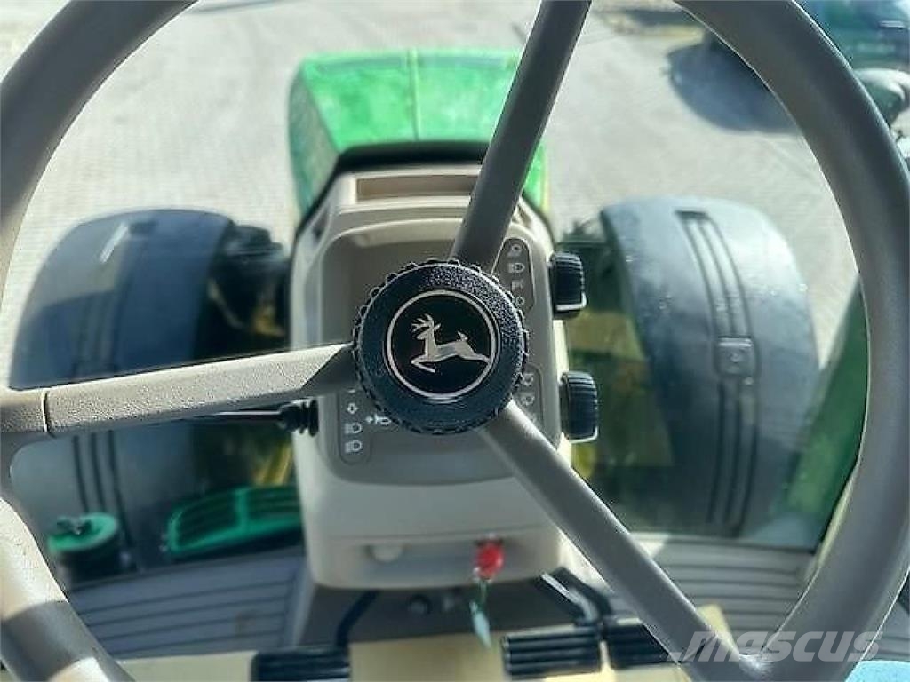 John Deere 8310R 曳引機
