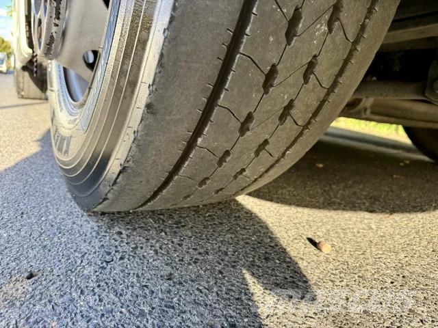 MAN TGX 18.470 XL / Euro 6D Vetopöytäautot