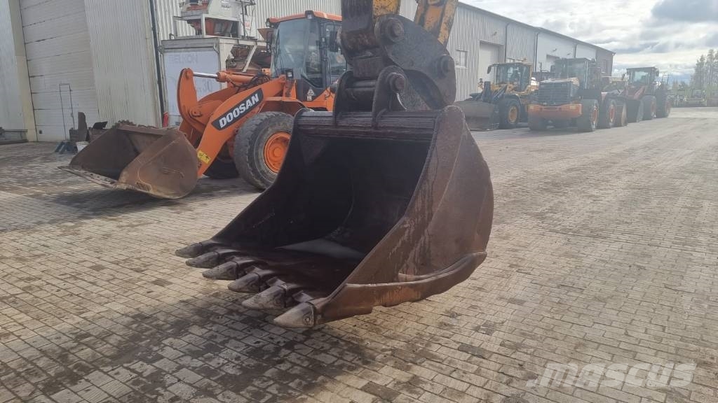 JCB JS 360 NLC Crawler excavators