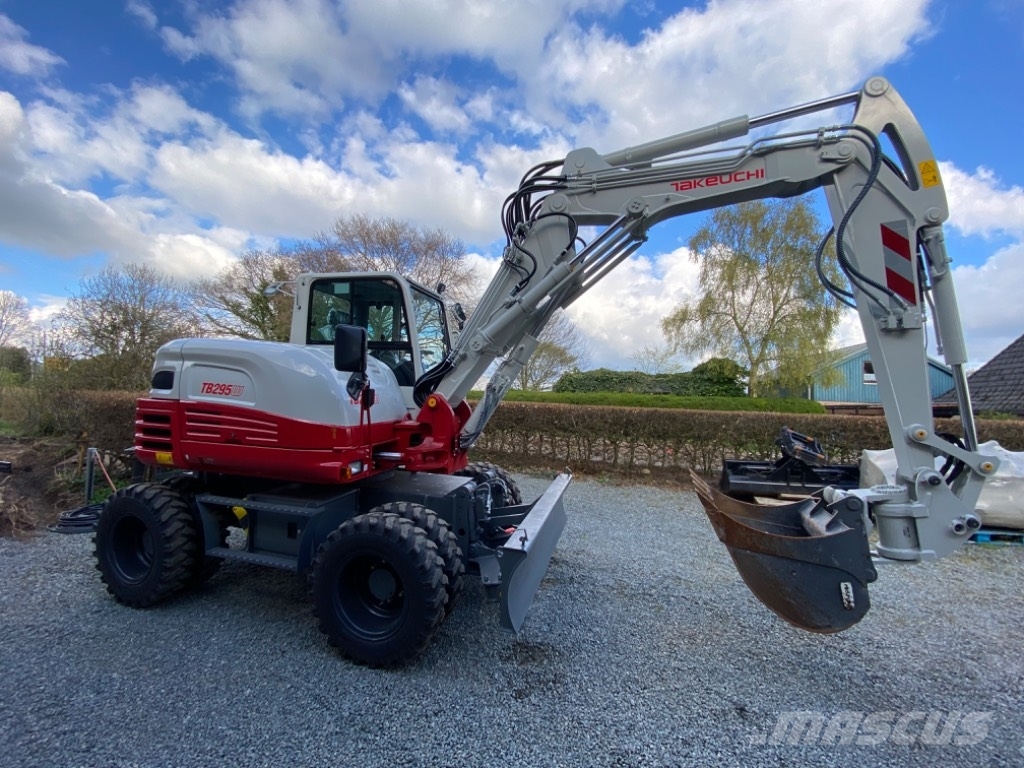 Takeuchi TB295W Lastik tekerli ekskavatörler