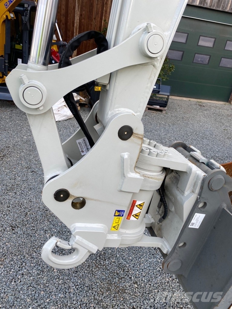 Takeuchi TB295W Lastik tekerli ekskavatörler