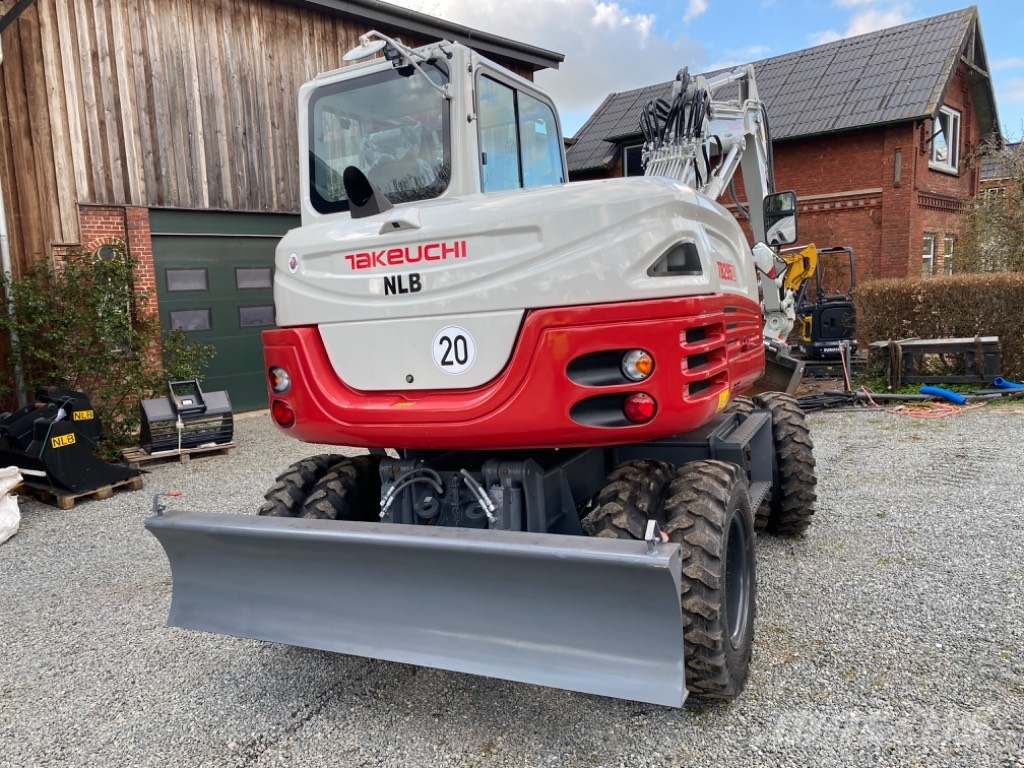 Takeuchi TB295W Lastik tekerli ekskavatörler