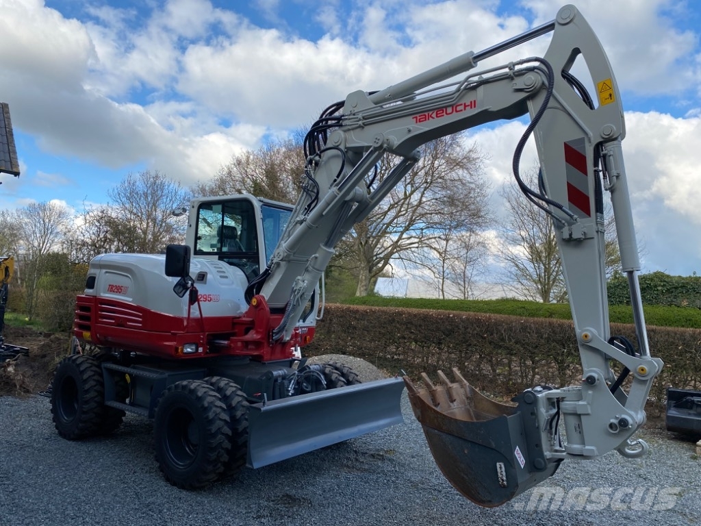 Takeuchi TB295W Lastik tekerli ekskavatörler