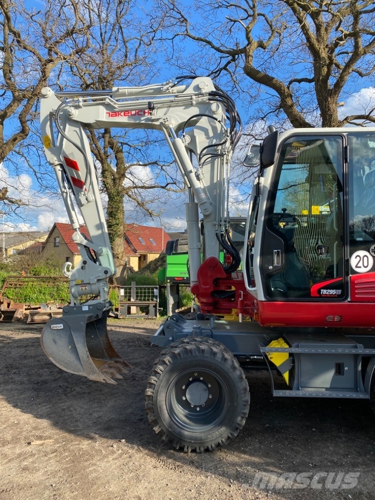 Takeuchi TB295W Lastik tekerli ekskavatörler