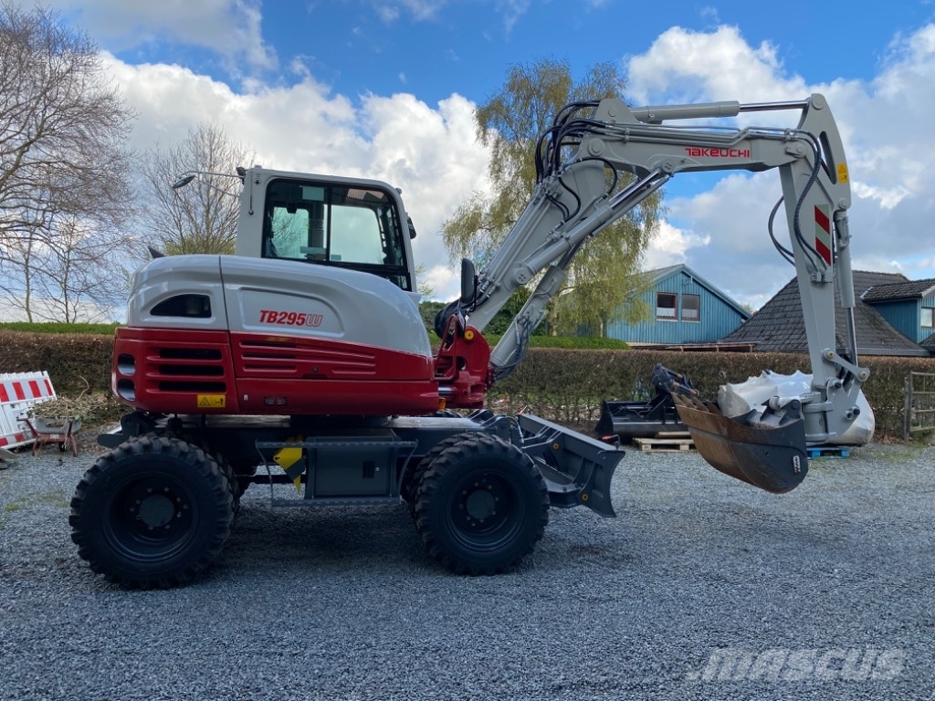 Takeuchi TB295W Lastik tekerli ekskavatörler