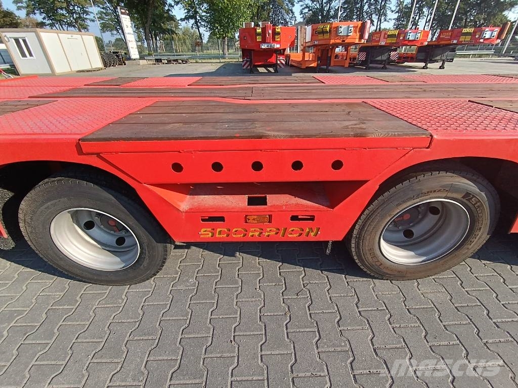 Scorpion HKM4 z zagłebieniami Poluprikolice labudice
