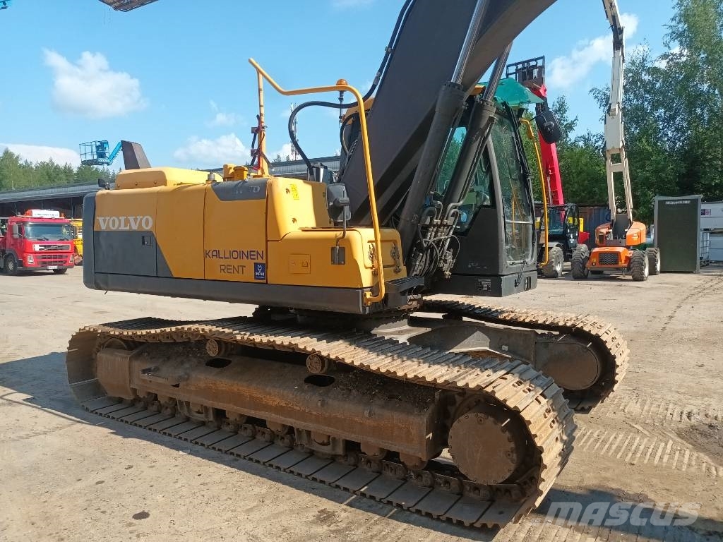 Volvo EC 220 DL myös vuokraus 履带挖掘机