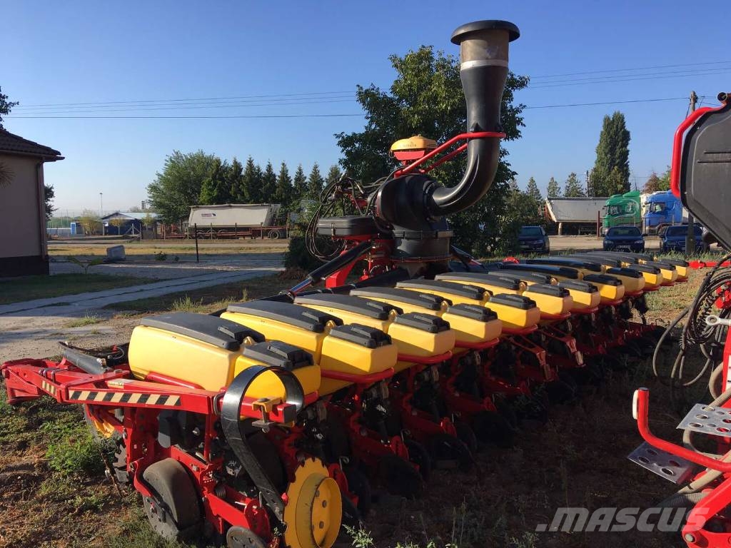 Väderstad Tempo V12 معدات بذر