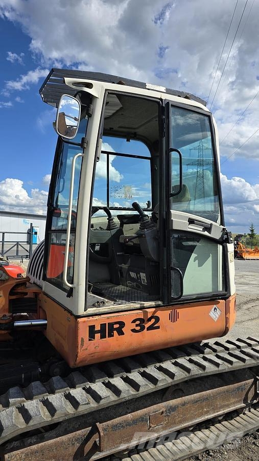 Terex Schaeff HR 32 Kettenbagger حفارات خاصة