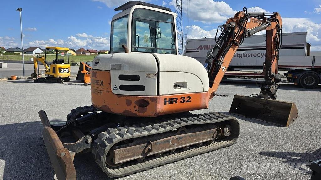 Terex Schaeff HR 32 Kettenbagger حفارات خاصة